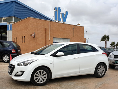 Hyundai i30 at ITV station